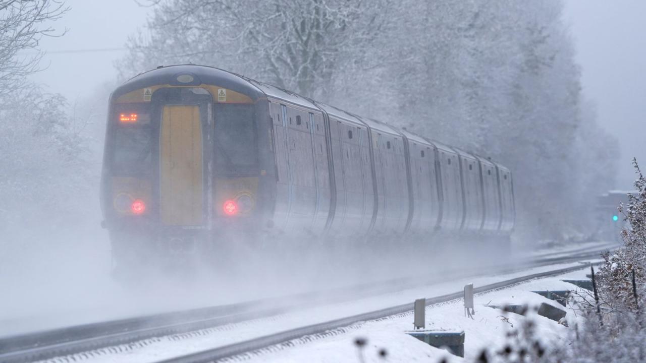 UK weather live: New snow and ice weather warnings issued as UK